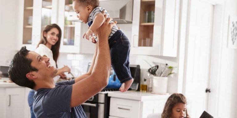 Read more about the article How To Get Rid Of Ants Kitchen